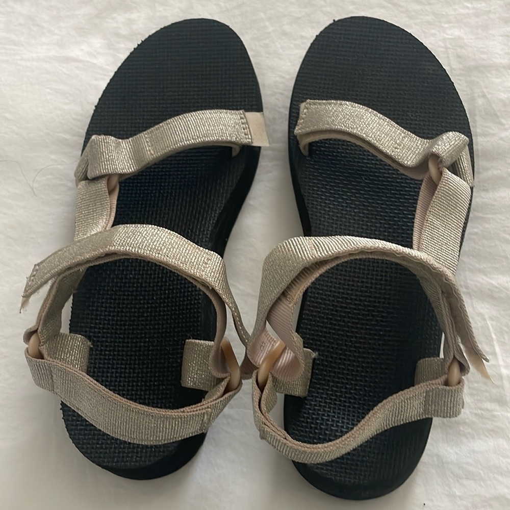 TEVA ladies water sandals size 8 metallic gold